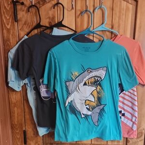 Set Of 4 Childrens Place Size Large (10/12) Graphic Kids T-Shirts.